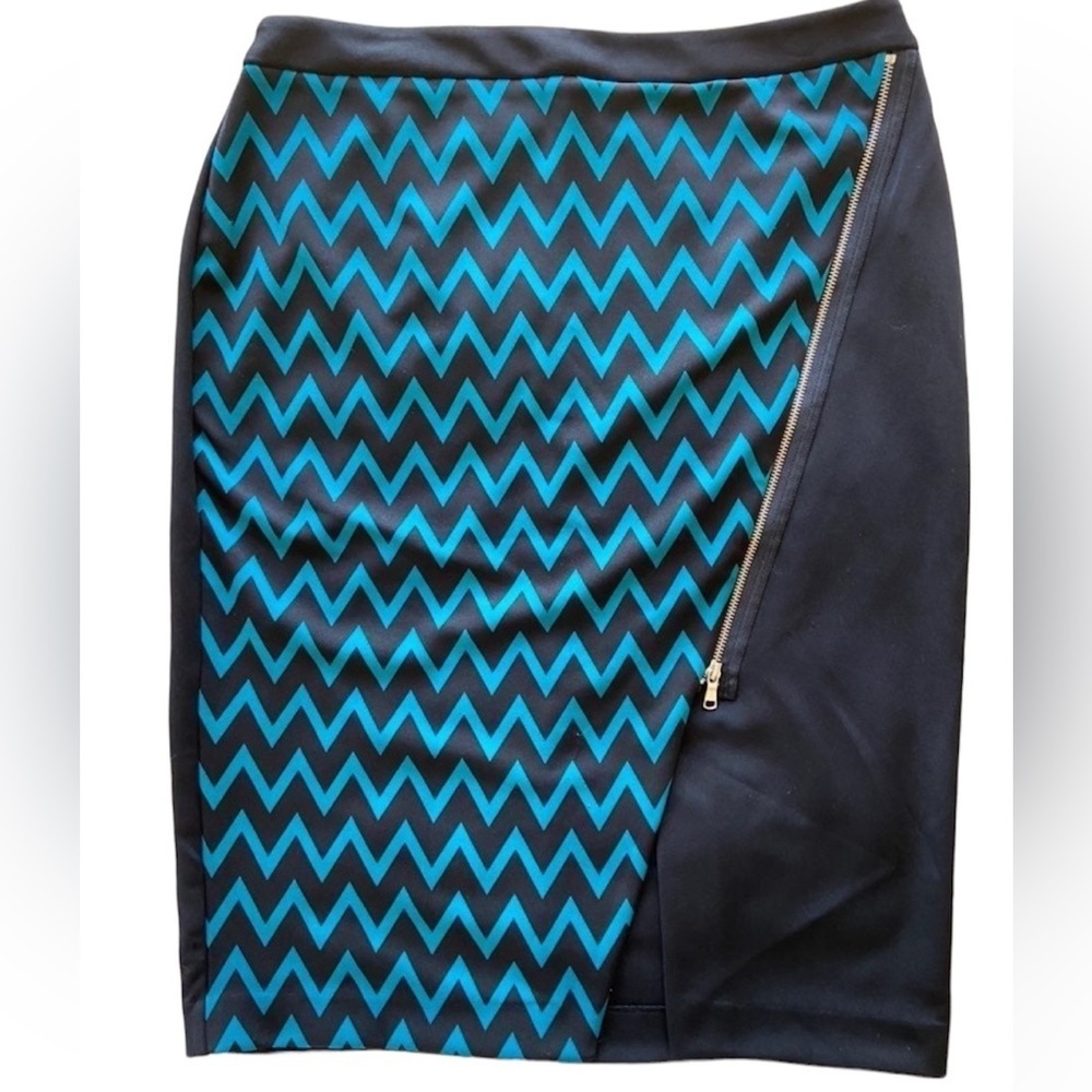 Worthington Pencil Skirt With Assymetrical Zipper Detail Size 16